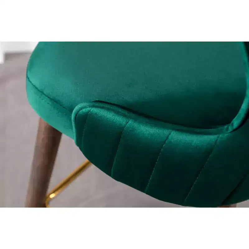 Tabourets de bar à dossier ailé recouverts de tissu, vert