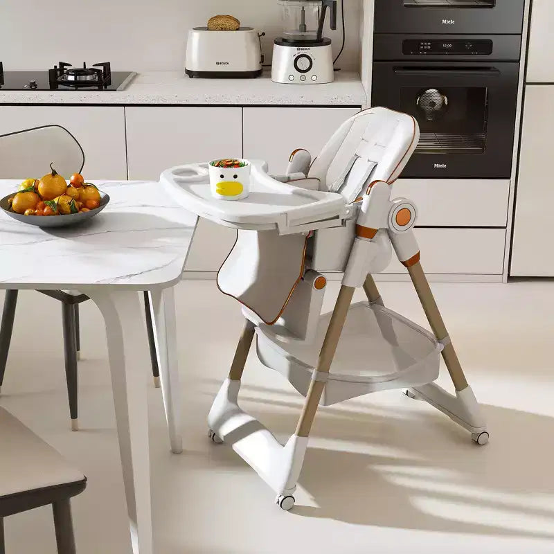 Chaise de salle à manger multifonctionnelle moderne en polyéthylène pour enfants avec ceinture de sécurité et roues verrouillables