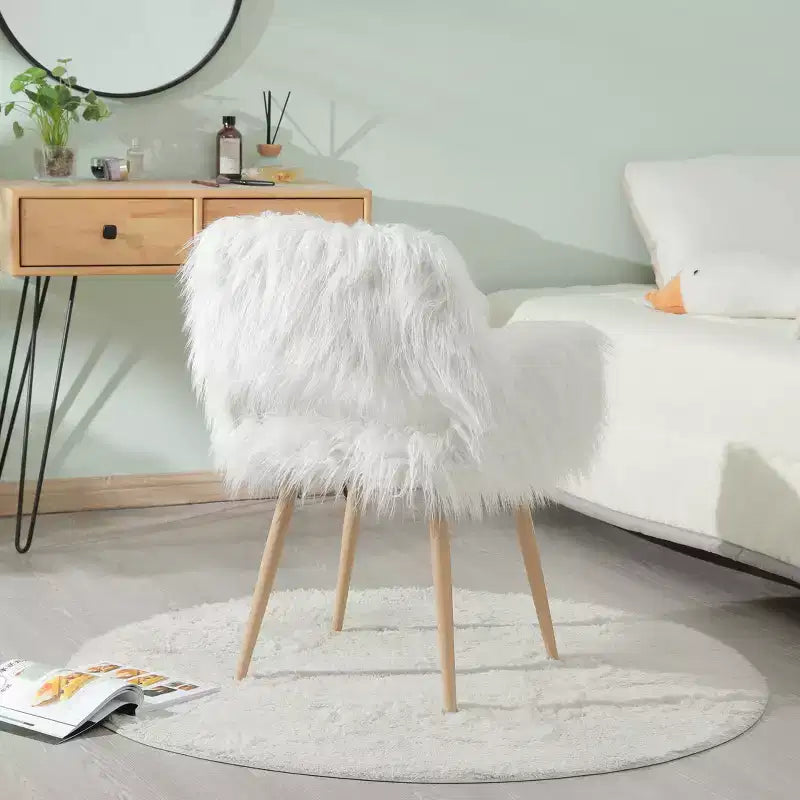 Chaise coiffeuse avec coussin en fausse fourrure