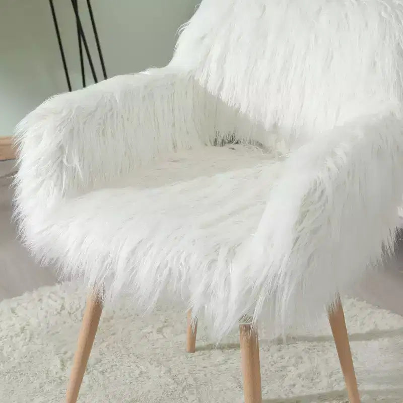 Chaise coiffeuse avec coussin en fausse fourrure